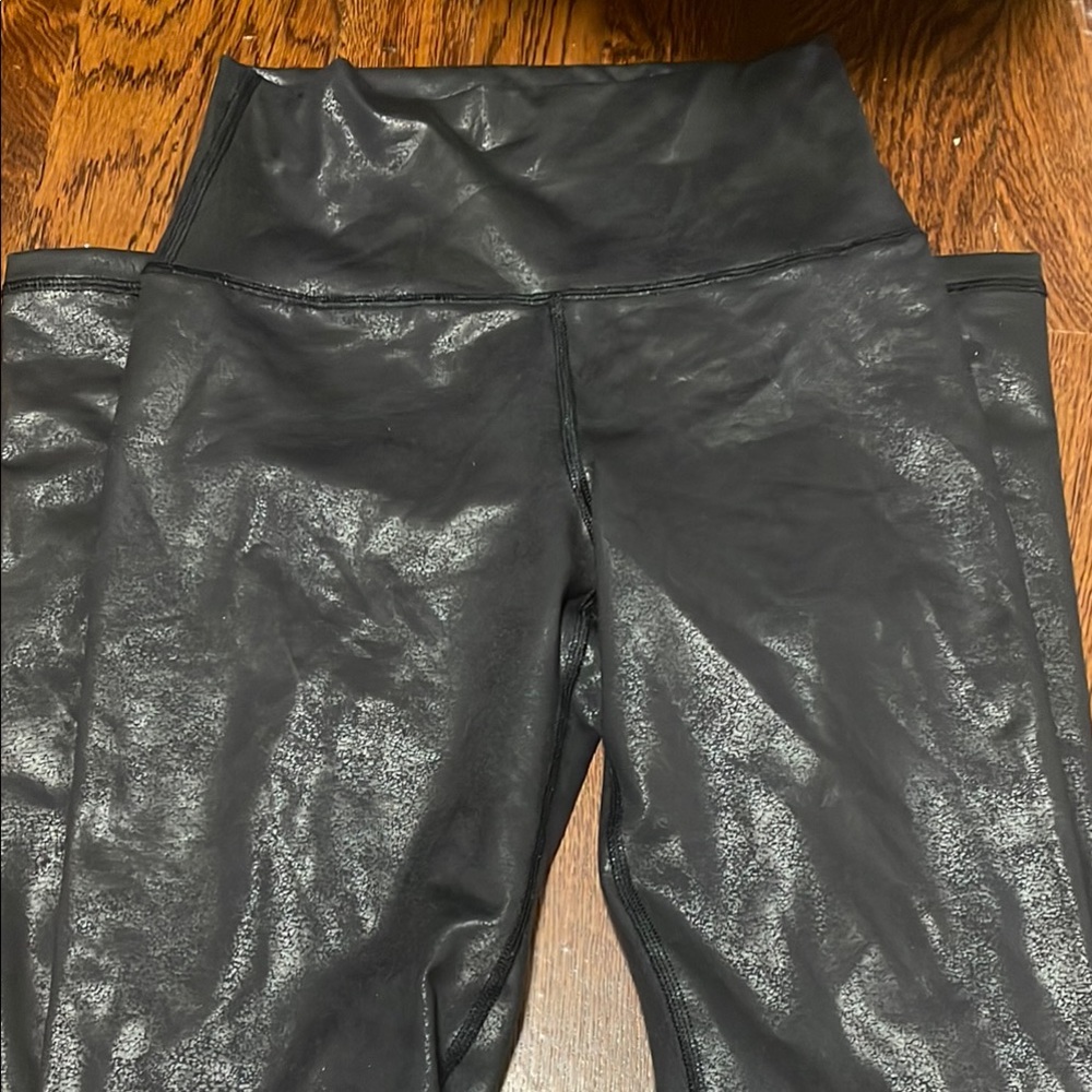 Black Shiny Leggings